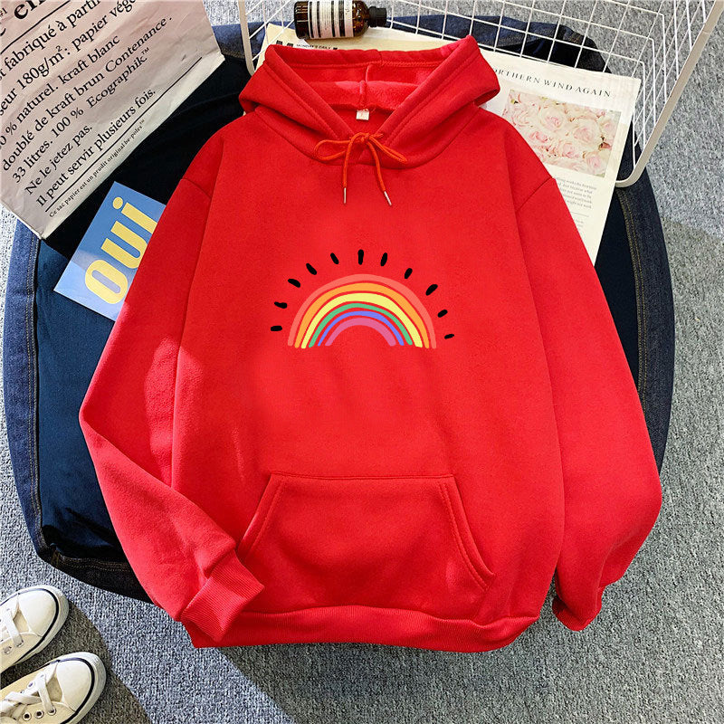 Kvinnors hoodie med glatt regnbågsmotiv Mirla-Eva Jonsson