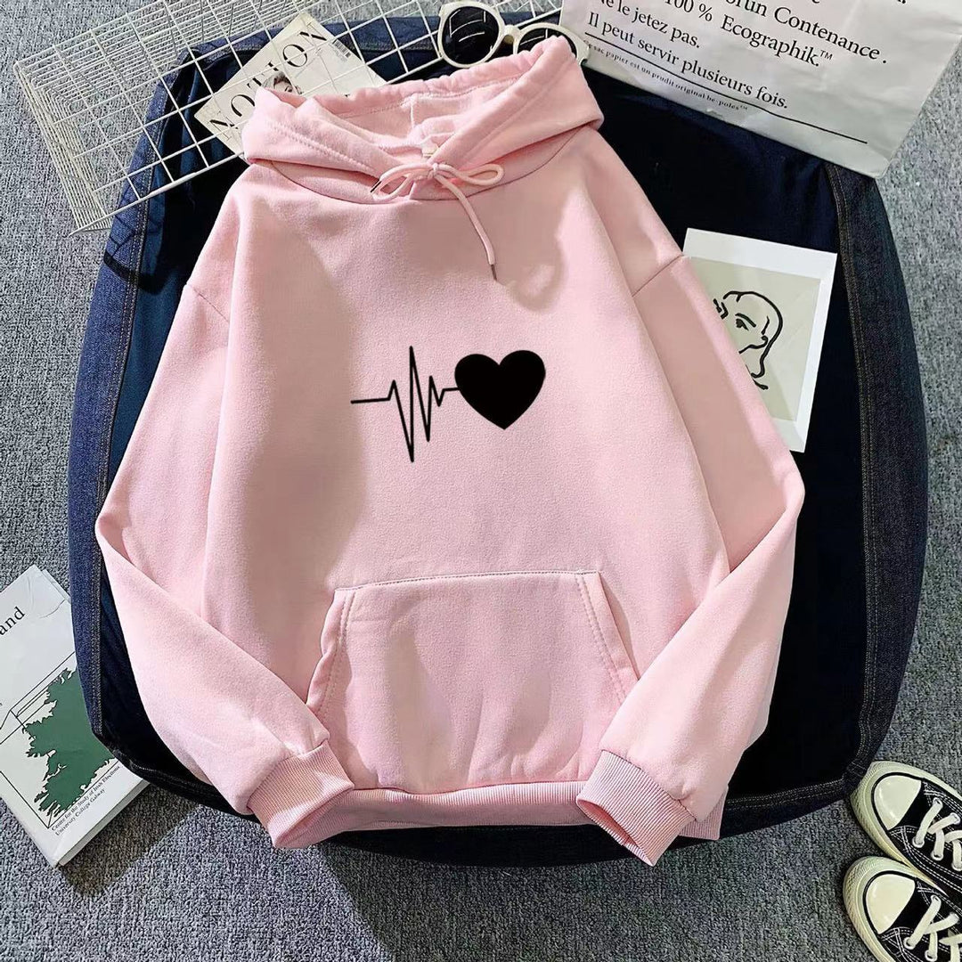 Kvinnors hoodie med hjärtslagmotivet Mirla-Eva Jonsson