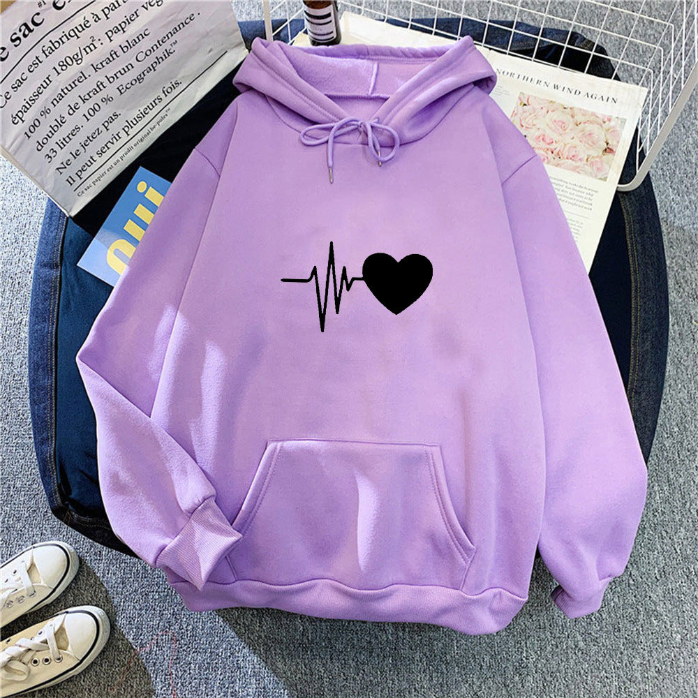 Kvinnors hoodie med hjärtslagmotivet Mirla-Eva Jonsson