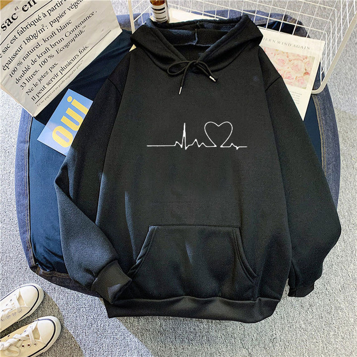Kvinnors hoodie med hjärtslagsmotiv Mirla-Eva Jonsson