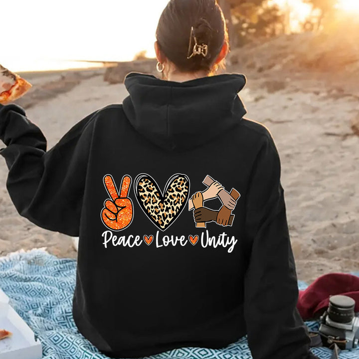 Kvinnors hoodie med högkvalitativt Peace-Love-Unity design Mirla-Eva Jonsson