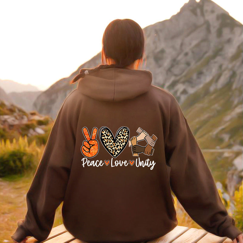 Kvinnors hoodie med högkvalitativt Peace-Love-Unity design Mirla-Eva Jonsson