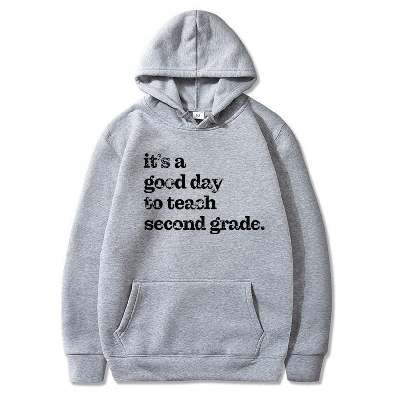 Kvinnors hoodie med inspirerande lärarcitat och bekväm passform Mirla-Eva Jonsson