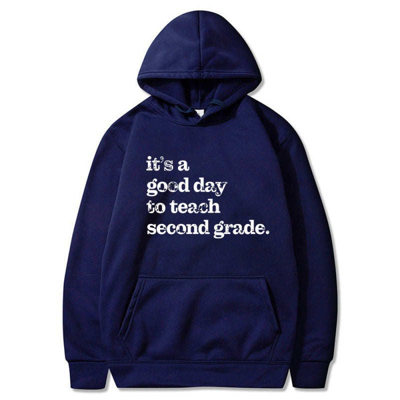 Kvinnors hoodie med inspirerande lärarcitat och bekväm passform Mirla-Eva Jonsson