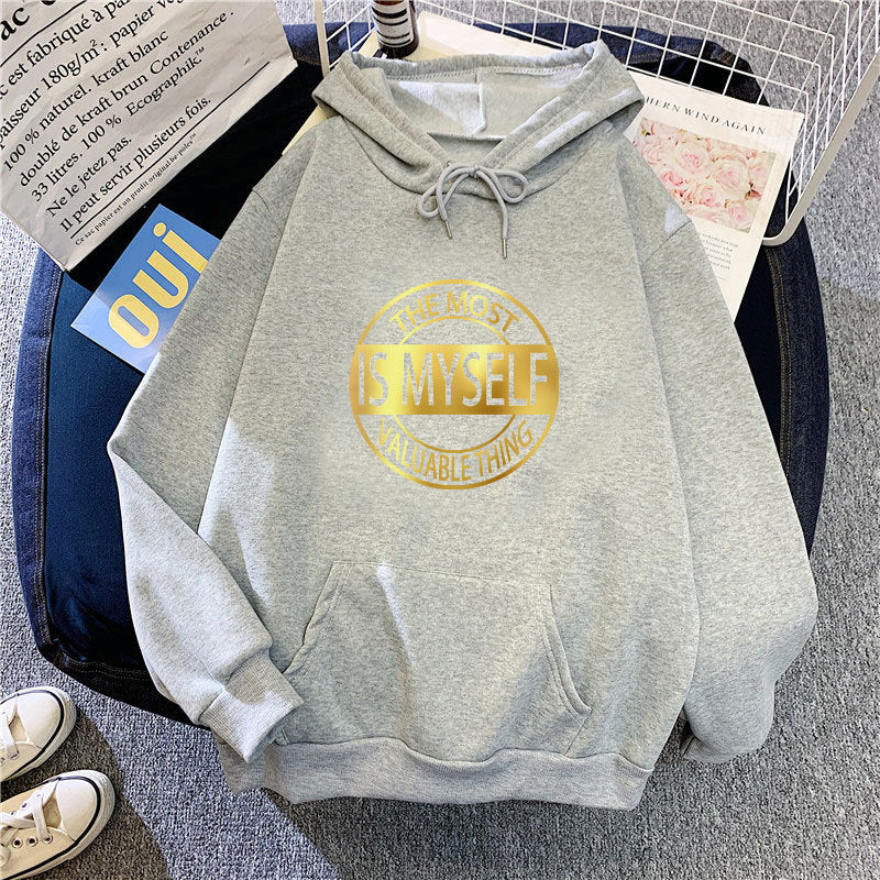 Kvinnors hoodie med inspirerande text Mirla-Eva Jonsson