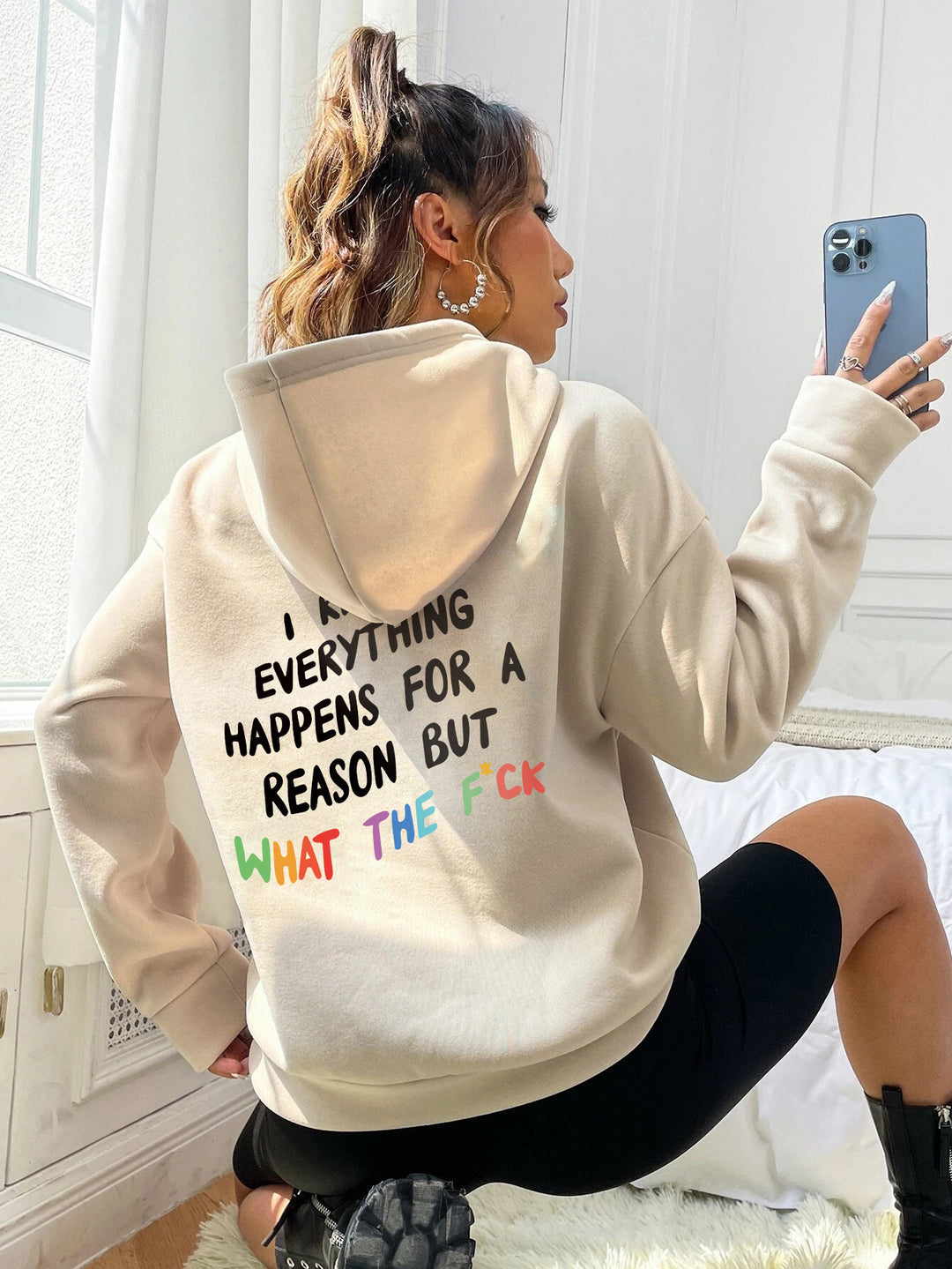 Kvinnors hoodie med inspirerande text och lös passform Mirla-Eva Jonsson
