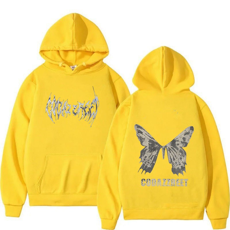 Kvinnors hoodie med iögonfallande fjärilsdesign och konstnärliga bokstäver Mirla-Eva Jonsson