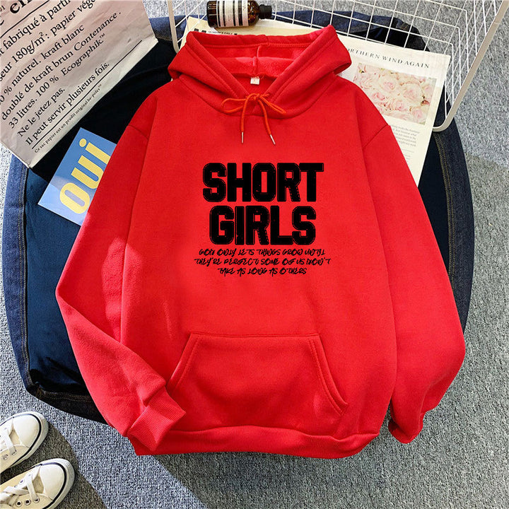Kvinnors hoodie med iögonfallande text Mirla-Eva Jonsson
