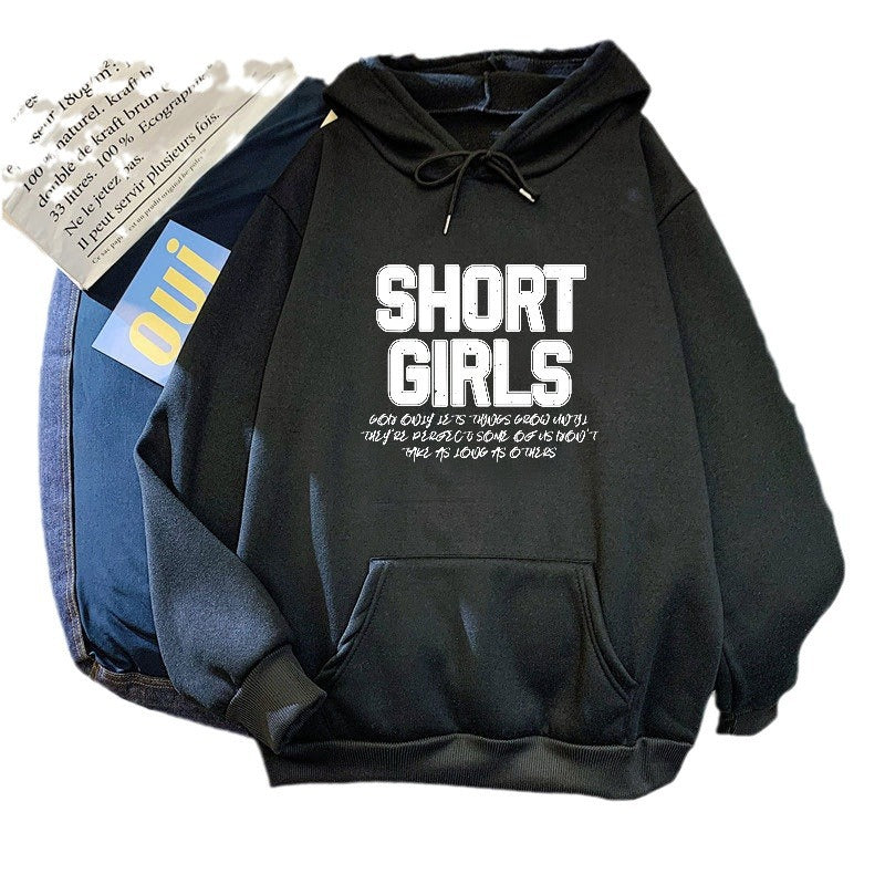 Kvinnors hoodie med iögonfallande text Mirla-Eva Jonsson