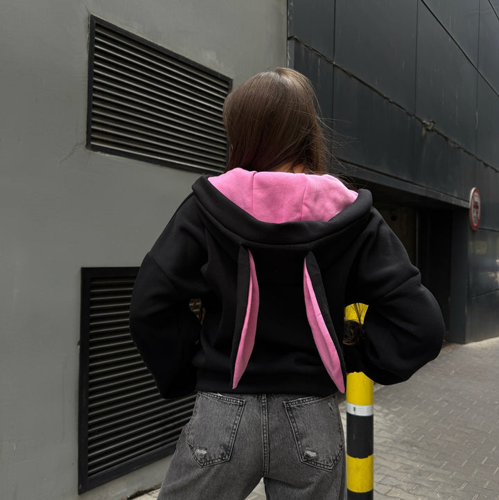 Kvinnors hoodie med kaninöron och oversize skärning Mirla-Eva Jonsson