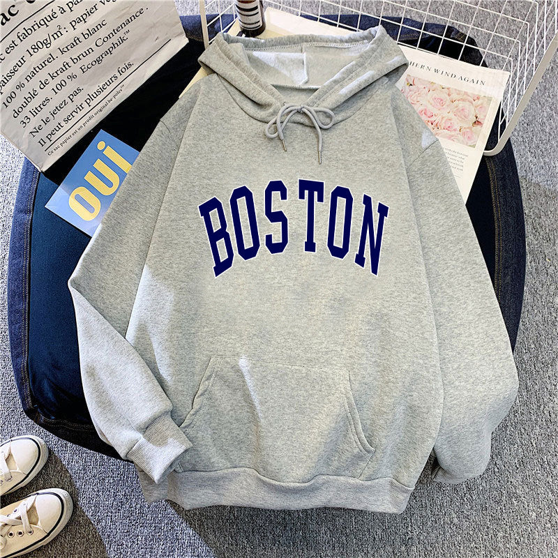 Kvinnors hoodie med klassisk Boston tryck Mirla-Eva Jonsson