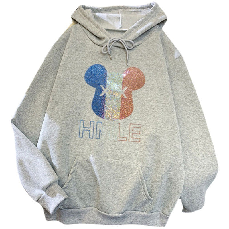 Kvinnors hoodie med konstnärlig björnmotiv Mirla-Eva Jonsson
