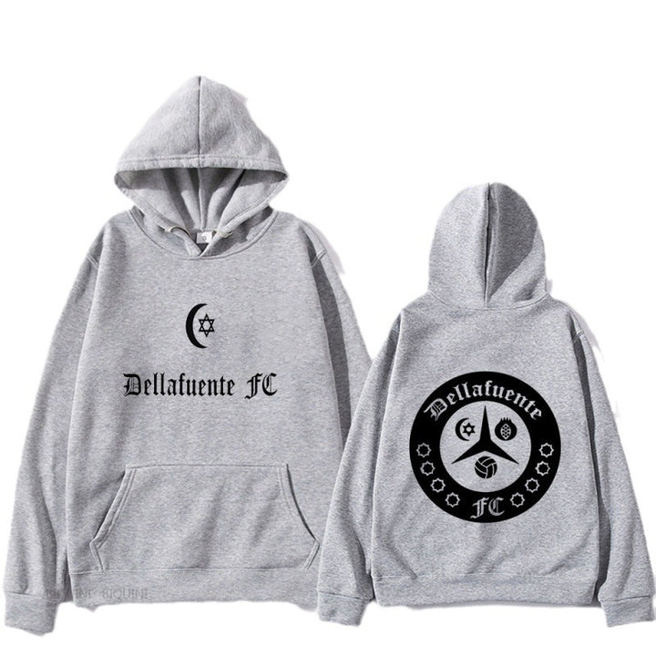 Kvinnors hoodie med konstnärlig design och bekväm passform Mirla-Eva Jonsson