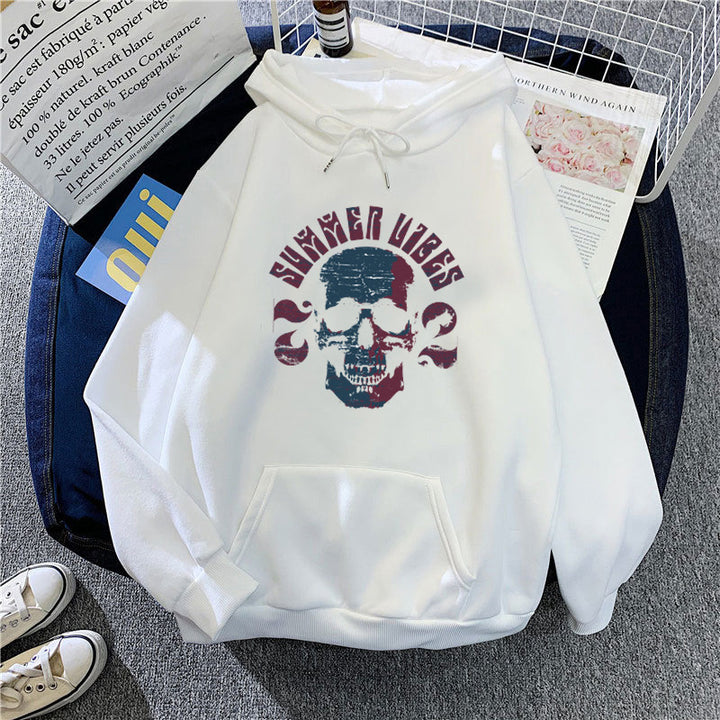 Kvinnors hoodie med konstnärlig dödskalle design Mirla-Eva Jonsson