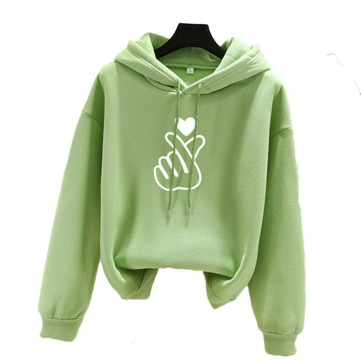 Kvinnors hoodie med konstnärlig hjärtdesign Mirla-Eva Jonsson