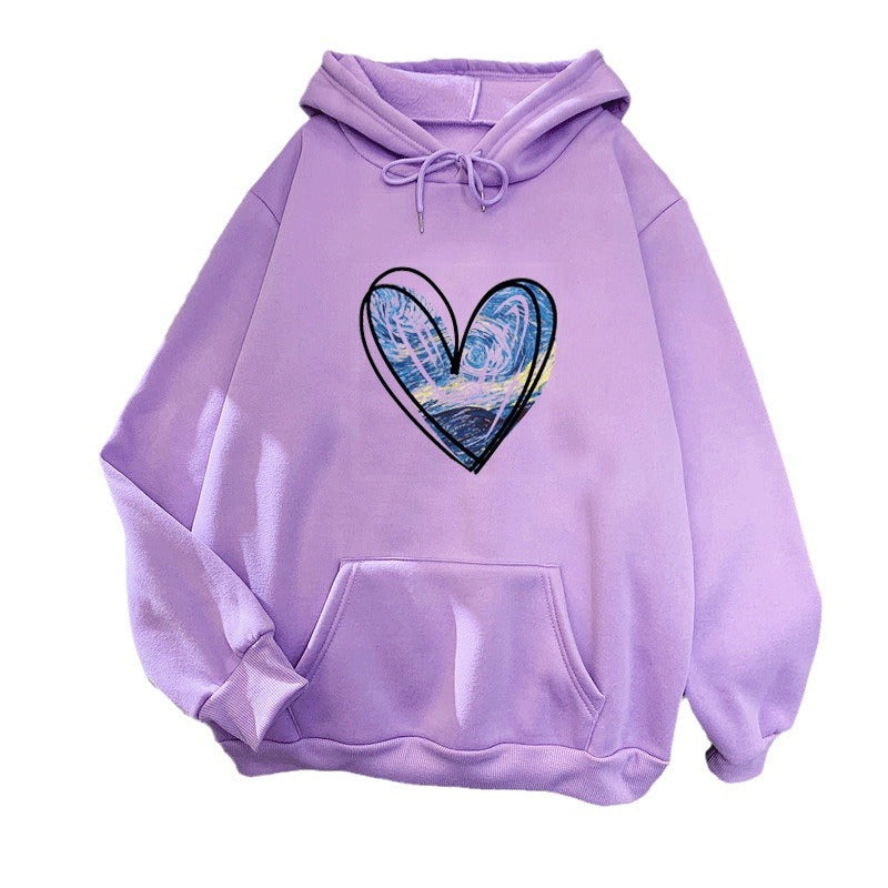 Kvinnors hoodie med konstnärlig hjärtdesign Mirla-Eva Jonsson
