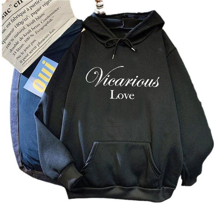 Kvinnors hoodie med konstnärlig text Mirla-Eva Jonsson