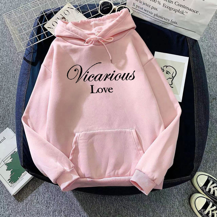 Kvinnors hoodie med konstnärlig text Mirla-Eva Jonsson