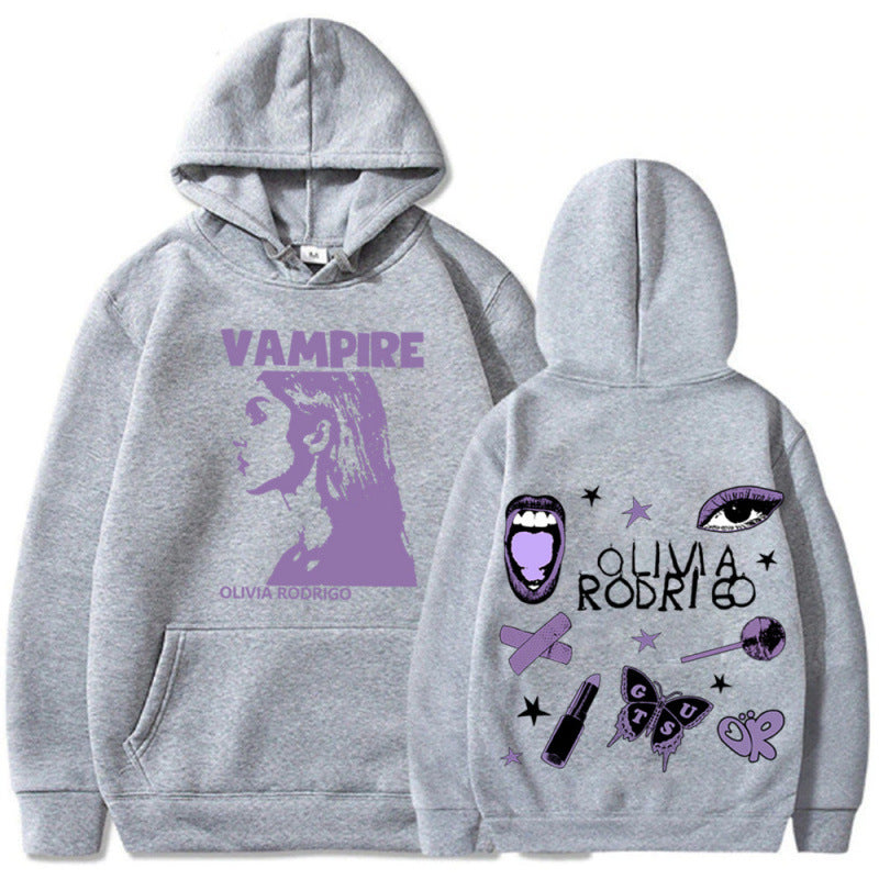 Kvinnors hoodie med konstnärlig vampyrtryck och oversized passform Mirla-Eva Jonsson