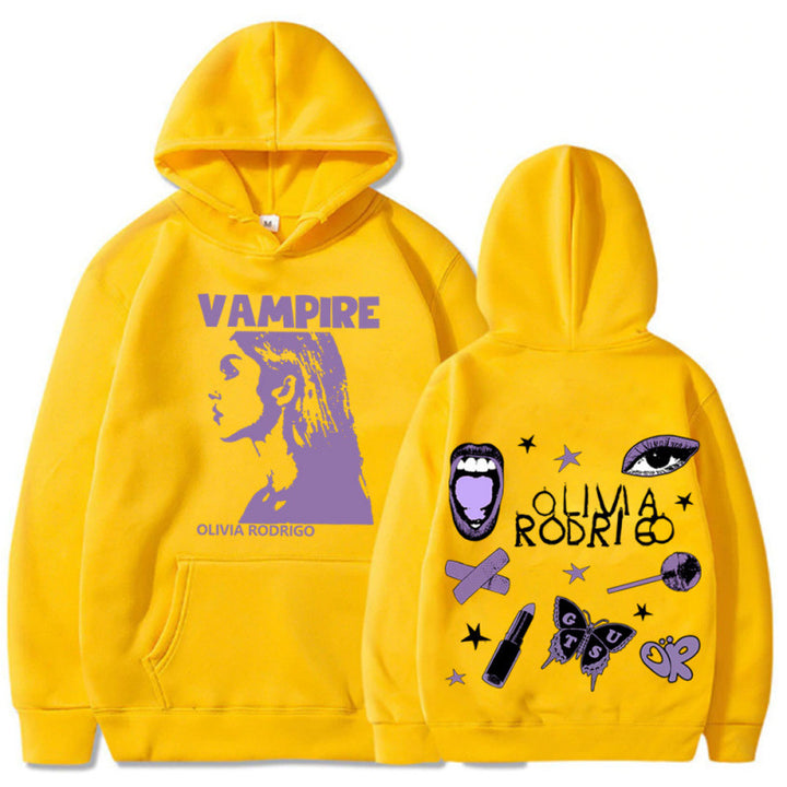 Kvinnors hoodie med konstnärlig vampyrtryck och oversized passform Mirla-Eva Jonsson