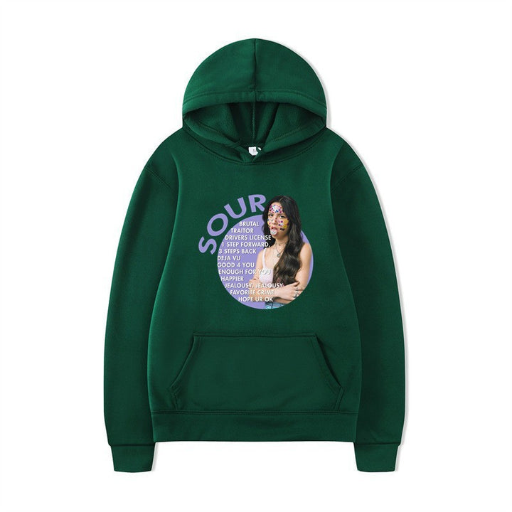 Kvinnors hoodie med kreativ grafisk design och bekväm känguruficka Mirla-Eva Jonsson