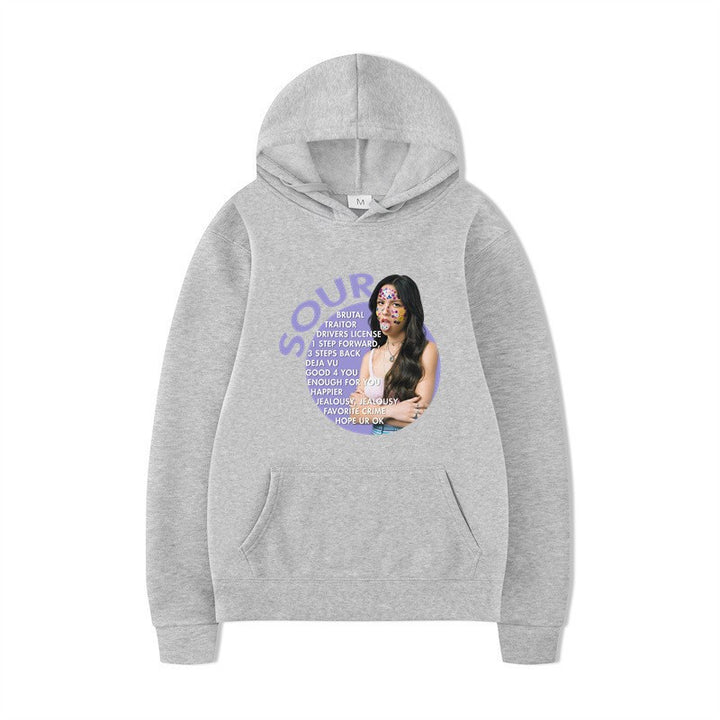 Kvinnors hoodie med kreativ grafisk design och bekväm känguruficka Mirla-Eva Jonsson