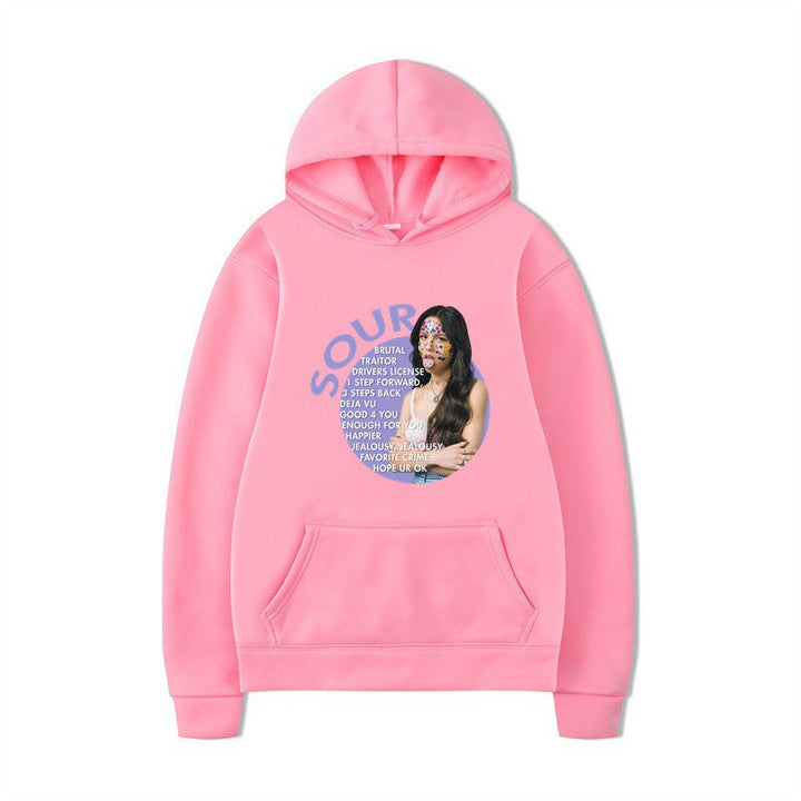 Kvinnors hoodie med kreativ grafisk design och bekväm känguruficka Mirla-Eva Jonsson