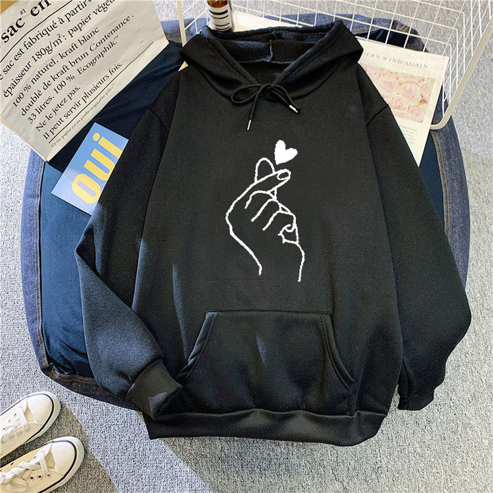 Kvinnors hoodie med kreativ handgrafik Mirla-Eva Jonsson