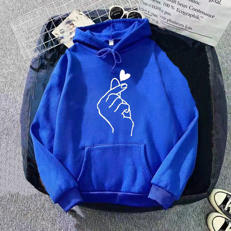 Kvinnors hoodie med kreativ handgrafik Mirla-Eva Jonsson