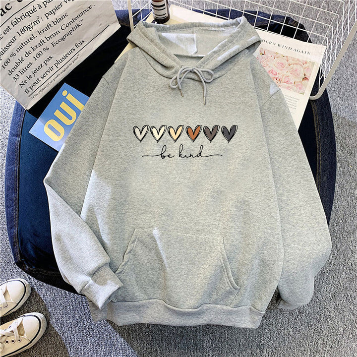 Kvinnors hoodie med kreativ hjärtdesign Mirla-Eva Jonsson