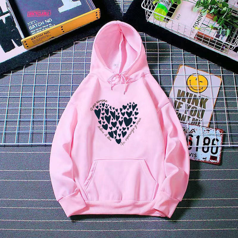 Kvinnors hoodie med kreativ hjärtdesign Mirla-Eva Jonsson