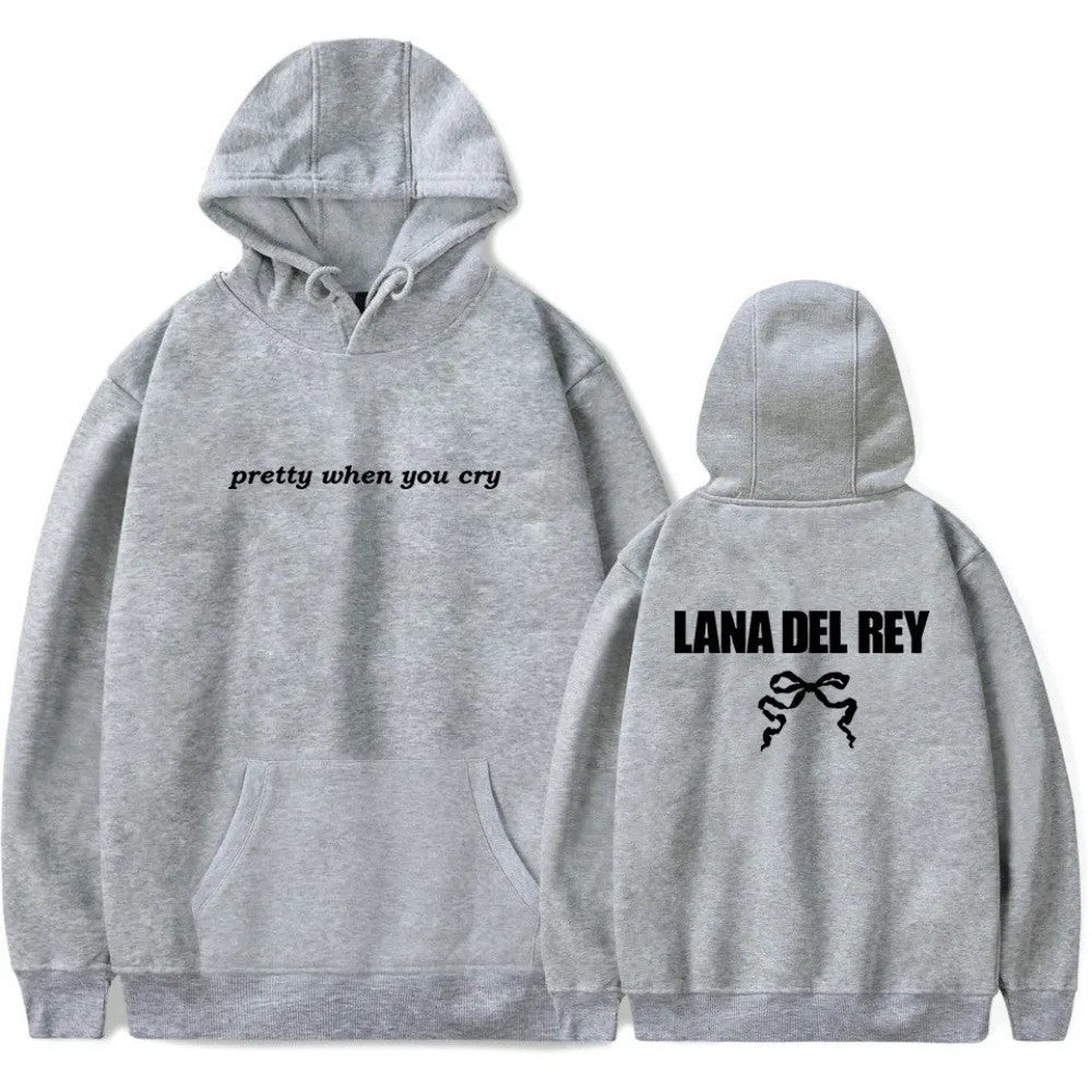 Kvinnors hoodie med kreativ text och avslappnad passform Mirla-Eva Jonsson