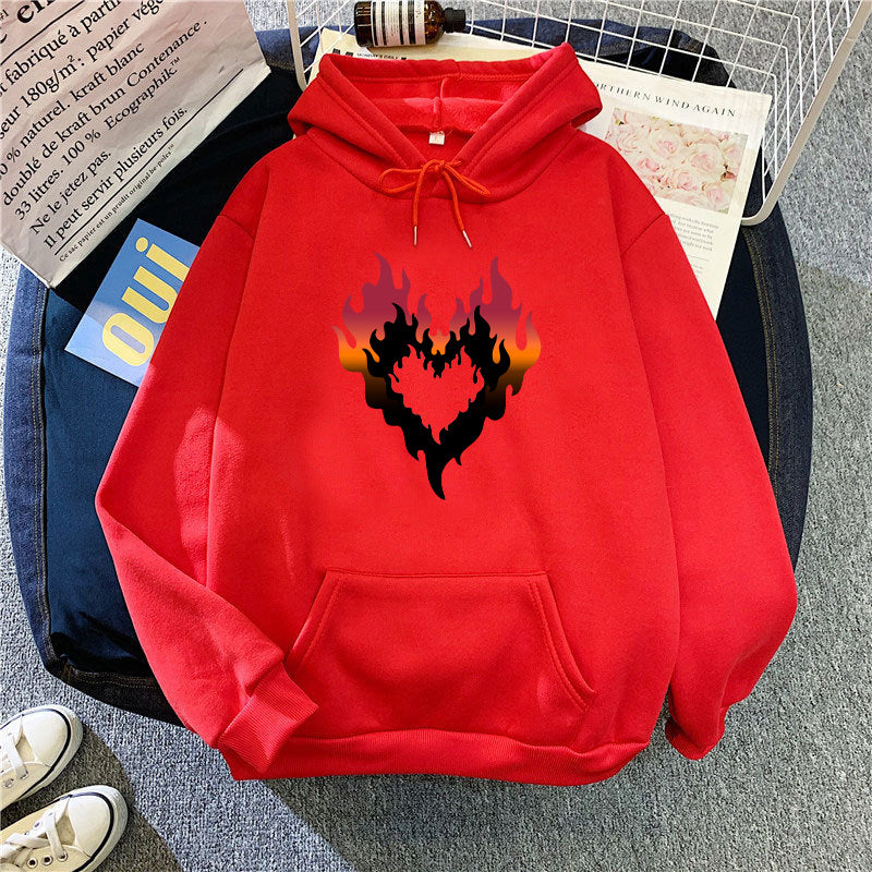 Kvinnors hoodie med kreativt flamheart-design elegant och stiligt-Eva Jonsson