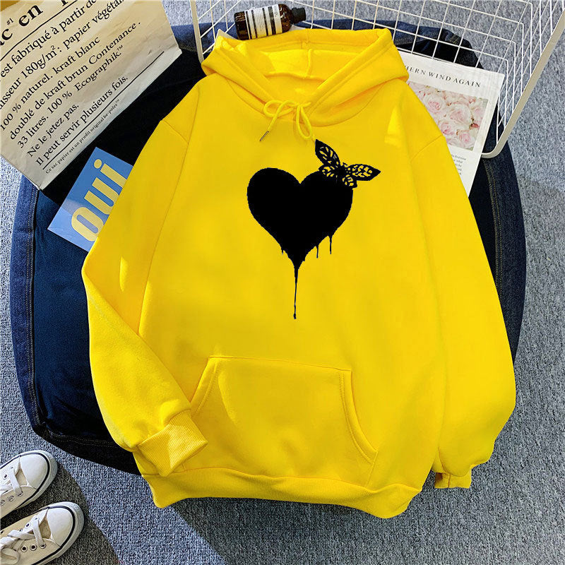 Kvinnors hoodie med kreativt hjärt-design Mirla-Eva Jonsson