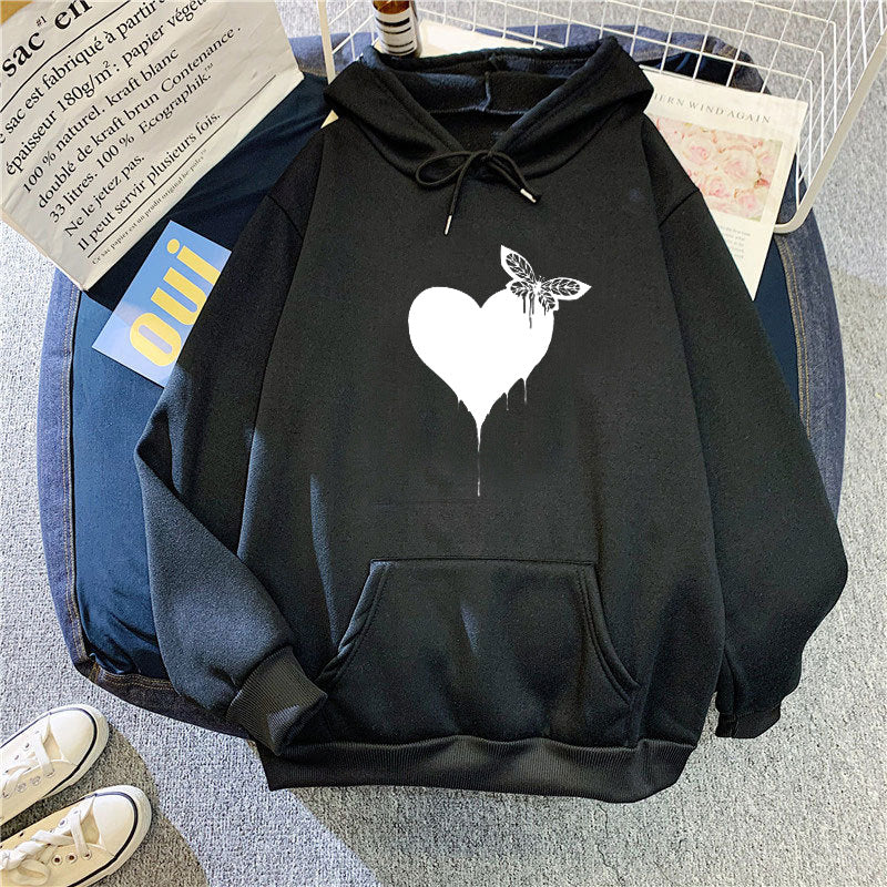 Kvinnors hoodie med kreativt hjärt-design Mirla-Eva Jonsson