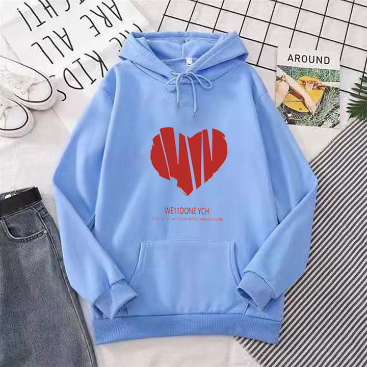 Kvinnors hoodie med kreativt hjärtformigt mönster och stiliga bokstäver Mirla-Eva Jonsson