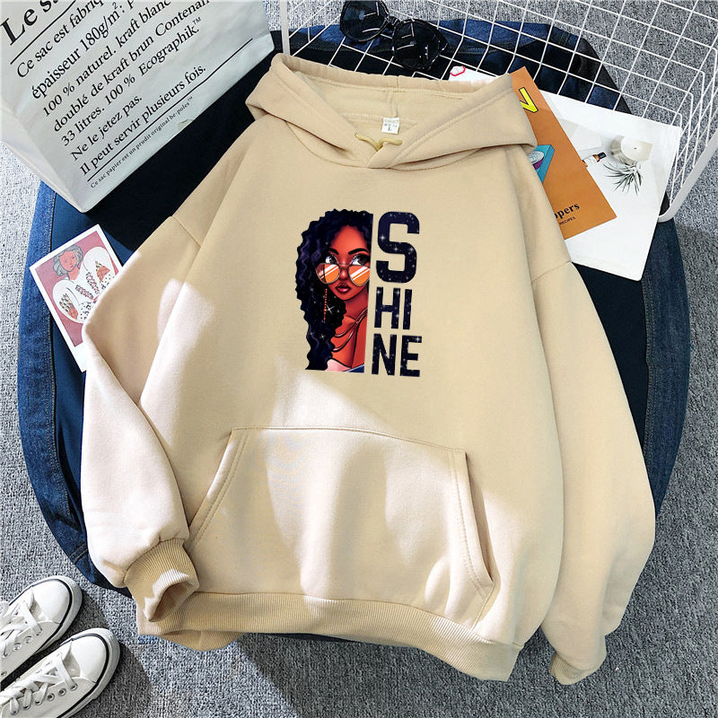 Kvinnors hoodie med kreativt kvinnligt mönster Mirla-Eva Jonsson