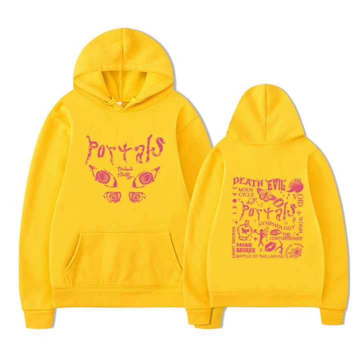 Kvinnors hoodie med kreativt motiv och bekväm passform Mirla-Eva Jonsson