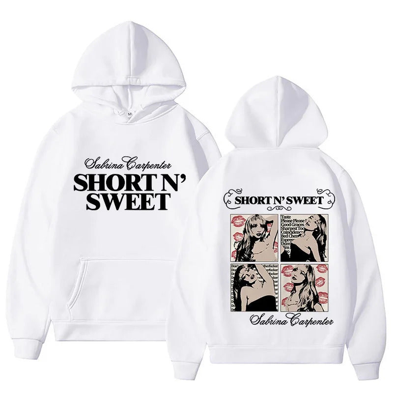 Kvinnors hoodie med kreativt serietidningsdesign och avslappnad skärning Mirla-Eva Jonsson