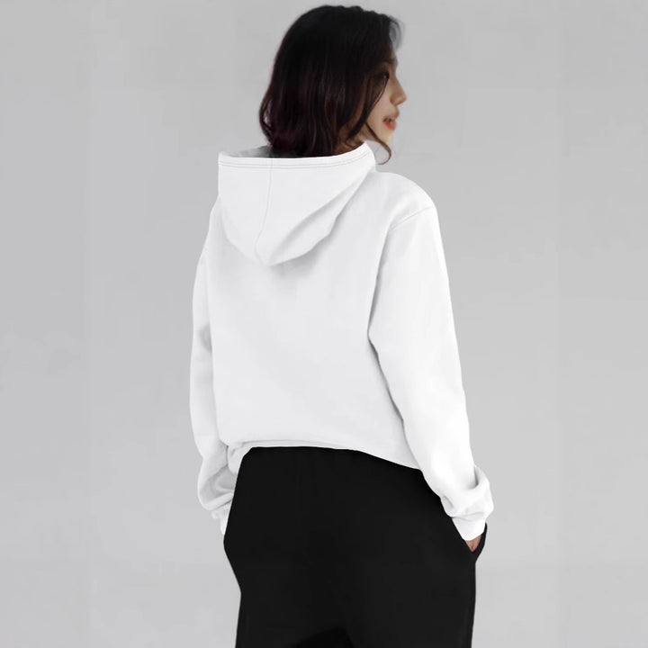 Kvinnors hoodie med kreativt tryck och bekväm passform Mirla-Eva Jonsson