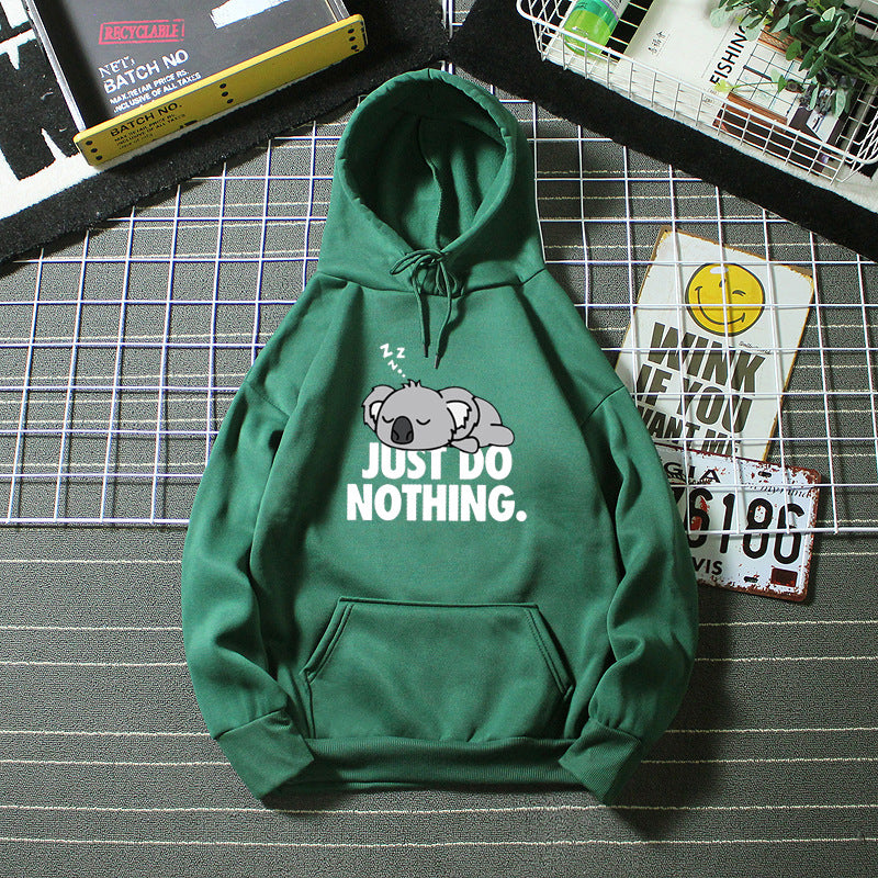 Kvinnors hoodie med lekfull design av koala och motiverande text Mirla-Eva Jonsson