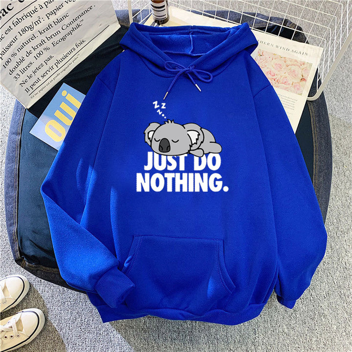 Kvinnors hoodie med lekfull design av koala och motiverande text Mirla-Eva Jonsson