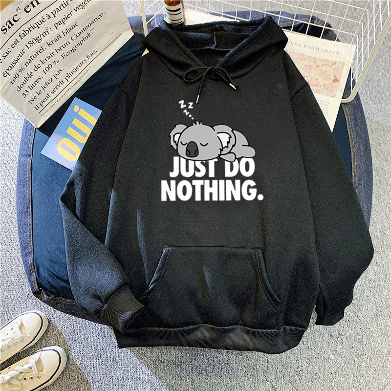 Kvinnors hoodie med lekfull design av koala och motiverande text Mirla-Eva Jonsson