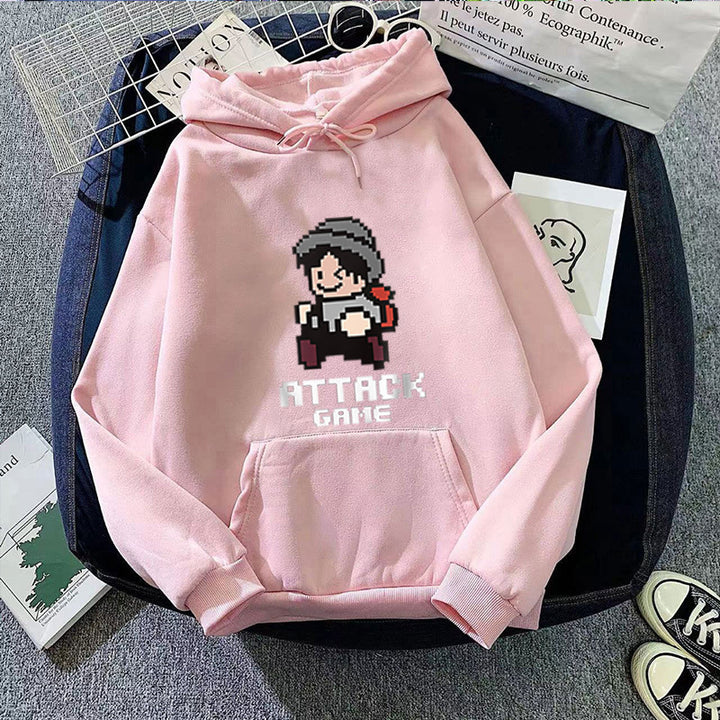 Kvinnors hoodie med lekfull retro speldesign Mirla-Eva Jonsson