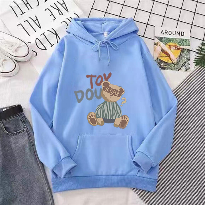Kvinnors hoodie med lekfullt björnmotiv Mirla-Eva Jonsson