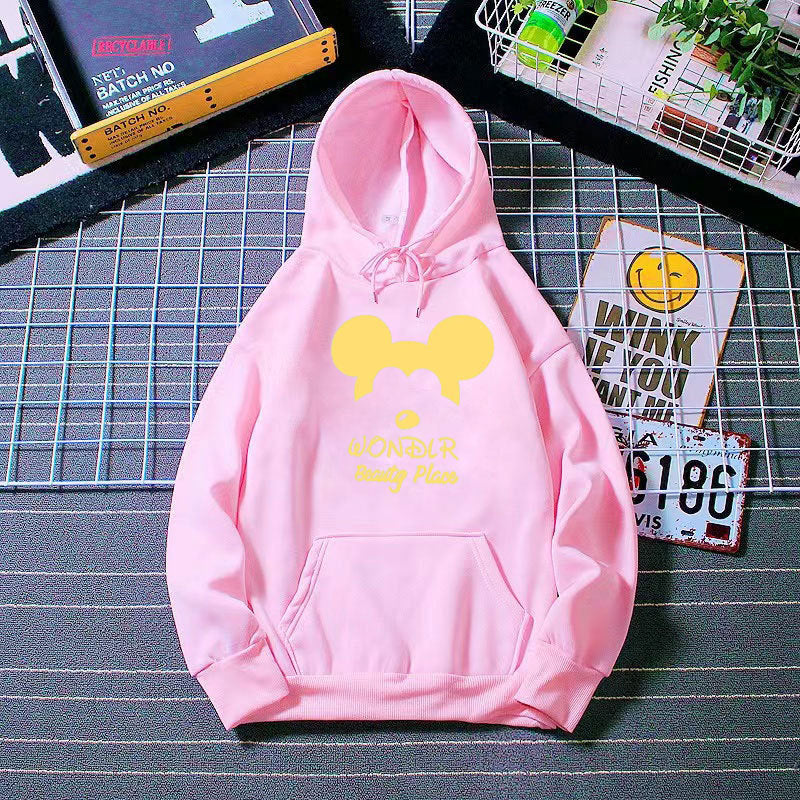 Kvinnors hoodie med lekfullt djurmotiv Mirla-Eva Jonsson