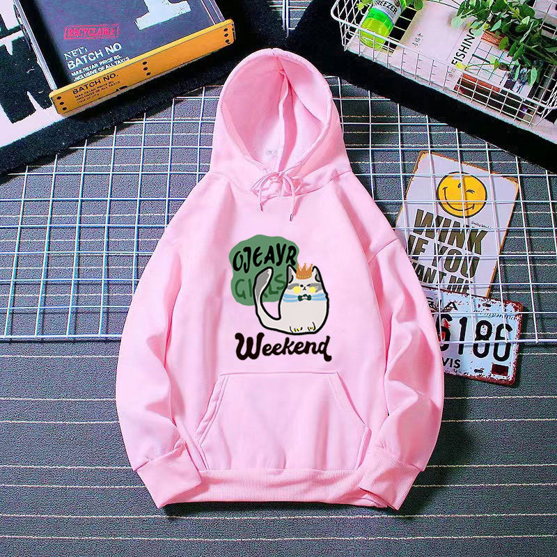 Kvinnors hoodie med lekfullt kattmotiv Mirla-Eva Jonsson