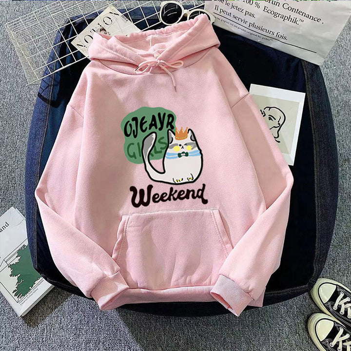 Kvinnors hoodie med lekfullt kattmotiv Mirla-Eva Jonsson
