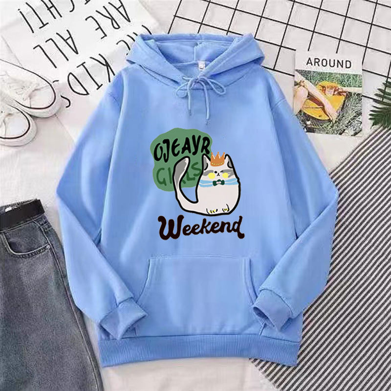Kvinnors hoodie med lekfullt kattmotiv Mirla-Eva Jonsson