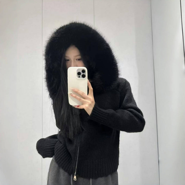 Kvinnors hoodie med lyxig pälskrage och praktiska fickor Mirla-Eva Jonsson